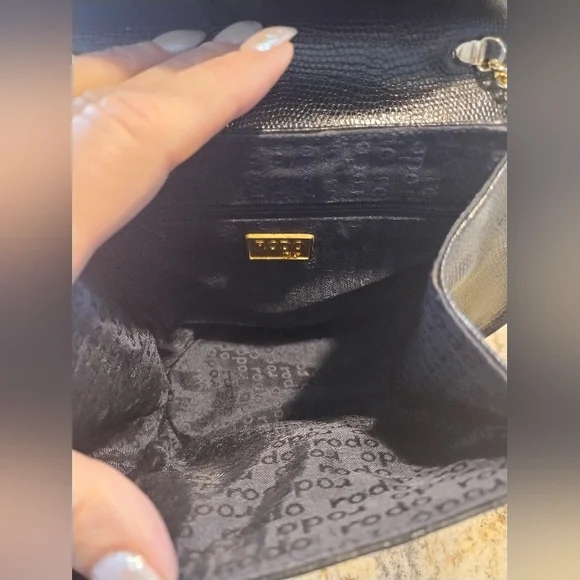 Rodo Black Italian Leather Gold Chain Crossbody Handbag - Picture 8 of 13